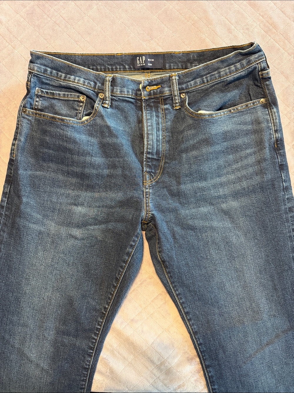 GAP Slim Straight Men’s Jeans in Medium Blue Wash